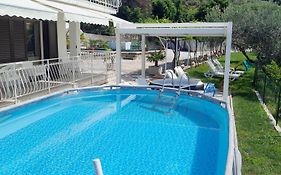 Apartments Milok